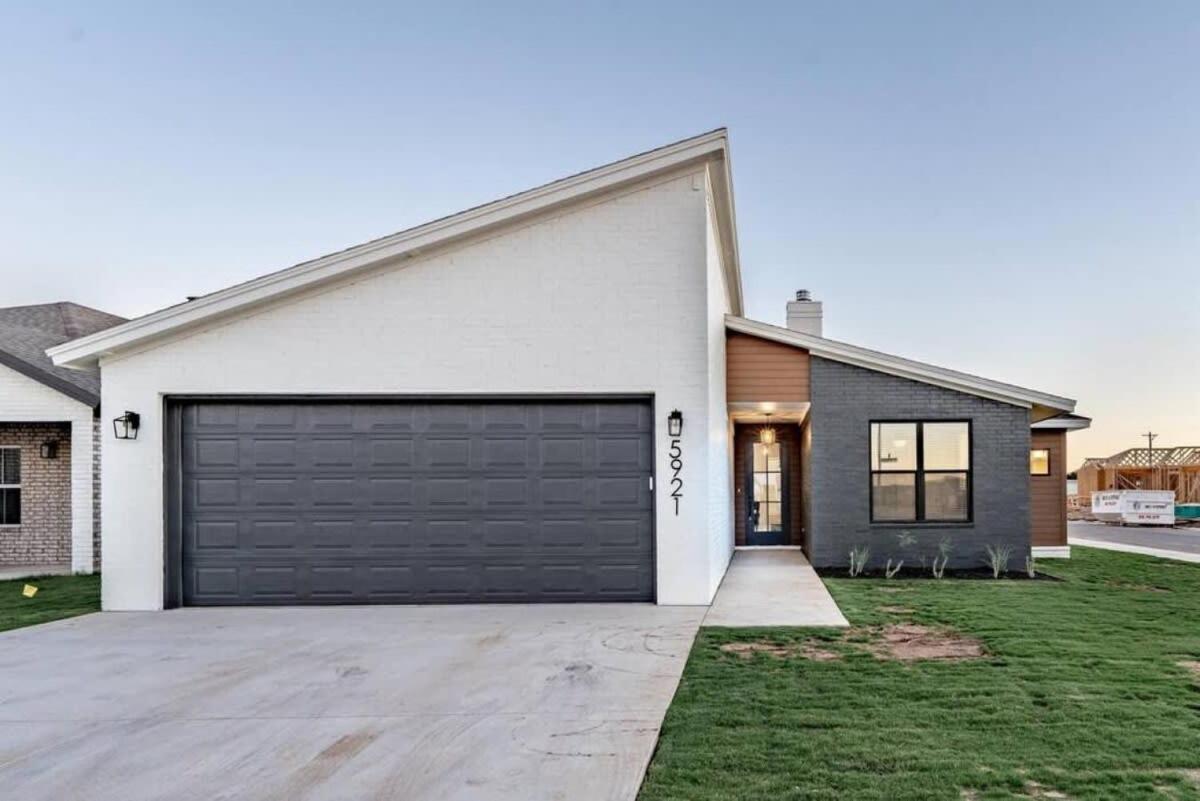 Modern Uptown - 4Br 2Ba - New Construction Villa Lubbock Exterior photo